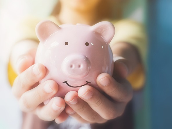 Piggy bank personal finance_Crop